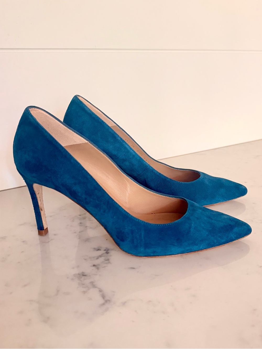 LK BENNETT Stunning Teal Blue Suede Floret Court Heels Sz 39 NEW $400!!